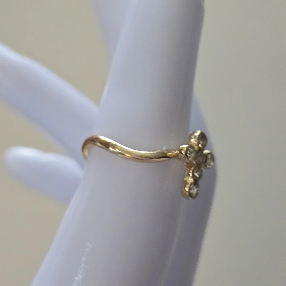 Gold Crystal Cross Ring - Women's Gold Tone Ring Size 6.5